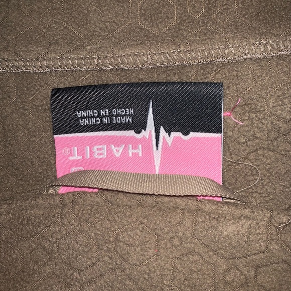 Habit Camouflage Jacket - Picture 3 of 3